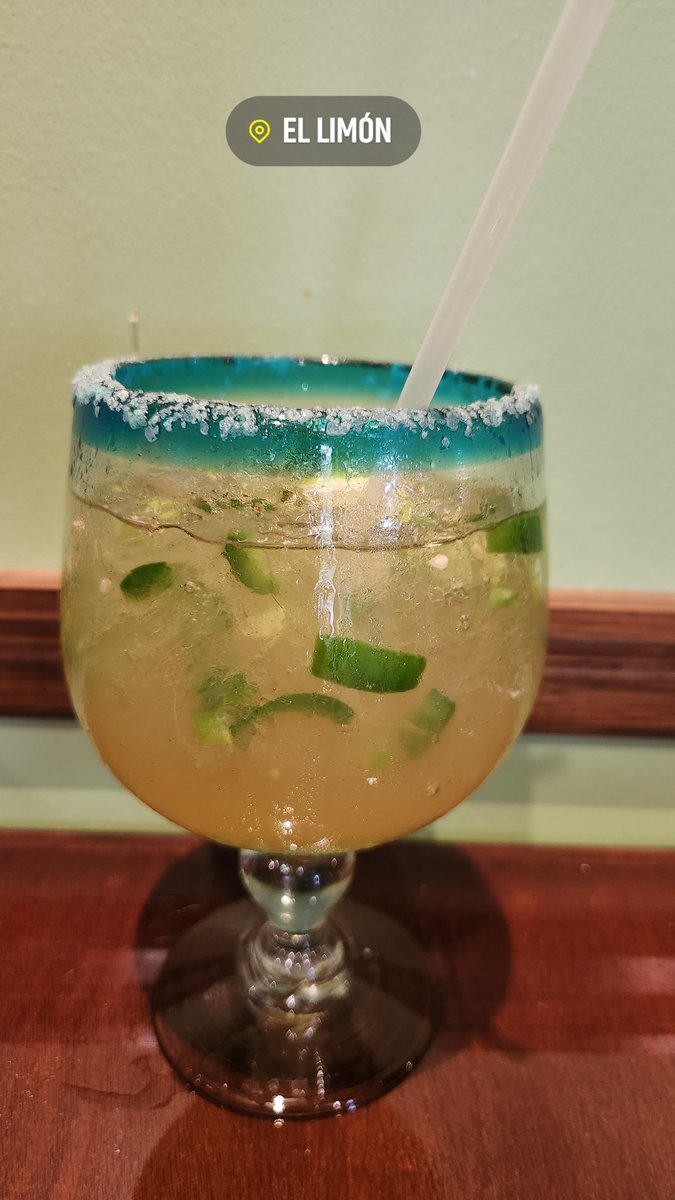 VikesChick717's tweet photo. Trying out a new spot. Fajitas and margs. #ellimon #wahkon https://t.co/mbO3GiNGQF