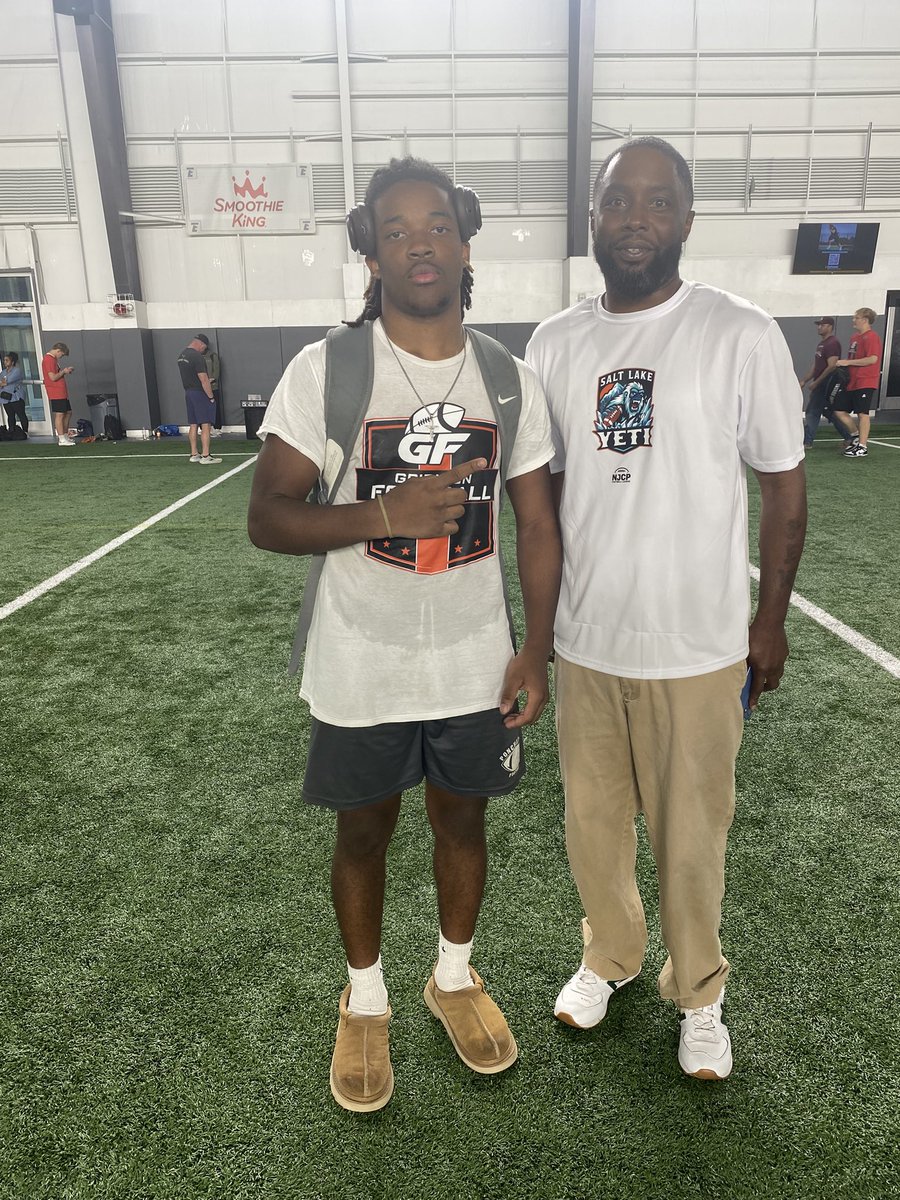 dariwill12's tweet photo. Had an Amazing Performance at the @GridironFootbal Camp Today| Had great conversation with @pewpew10829071 and @CoachCoryYork| Will be posting film performance soon Check me out !!! https://t.co/naOtbeUloS