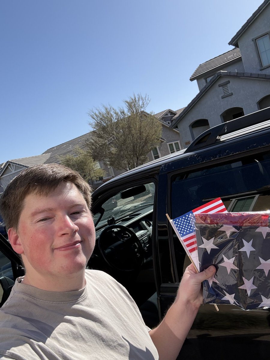 1andyhatch's tweet photo. Politics is ultimately about people. Not just knocking doors and engaging voters, but taking the time to help someone pull weeds from their yard.

Grateful to represent Turning Point Action and be part of work that strengthens communities politically and personally. 🇺🇸 https://t.co/bXf9KdVPz4
