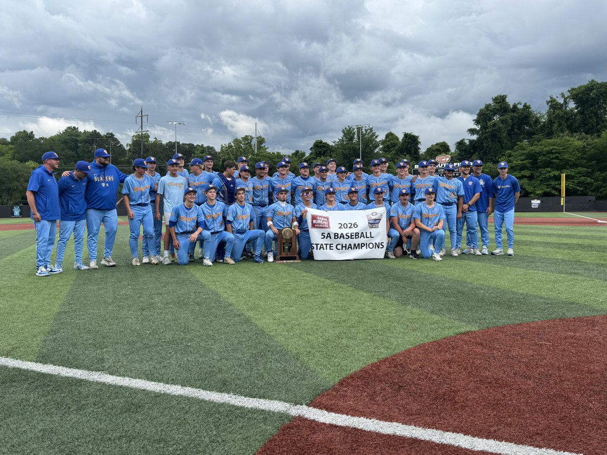ChrisHudgison's tweet photo. Valley View wins 3rd straight 5A State Baseball Championship

Blazers beat Benton 17-6 in 6 innings.

Keaton Mathis (Arkansas State commit) named State Tournament MVP https://t.co/hPEcBfbBFc