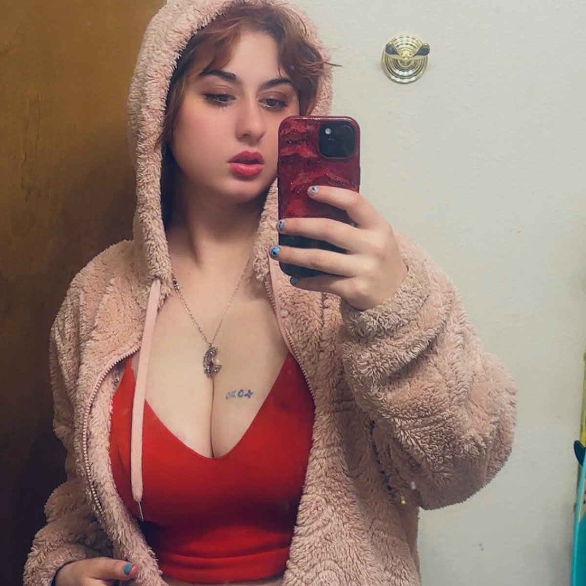 AcidGod35750's tweet photo. @Space_Master1 Kelly cecils boobs are beautiful https://t.co/eoIKIQEfJx
