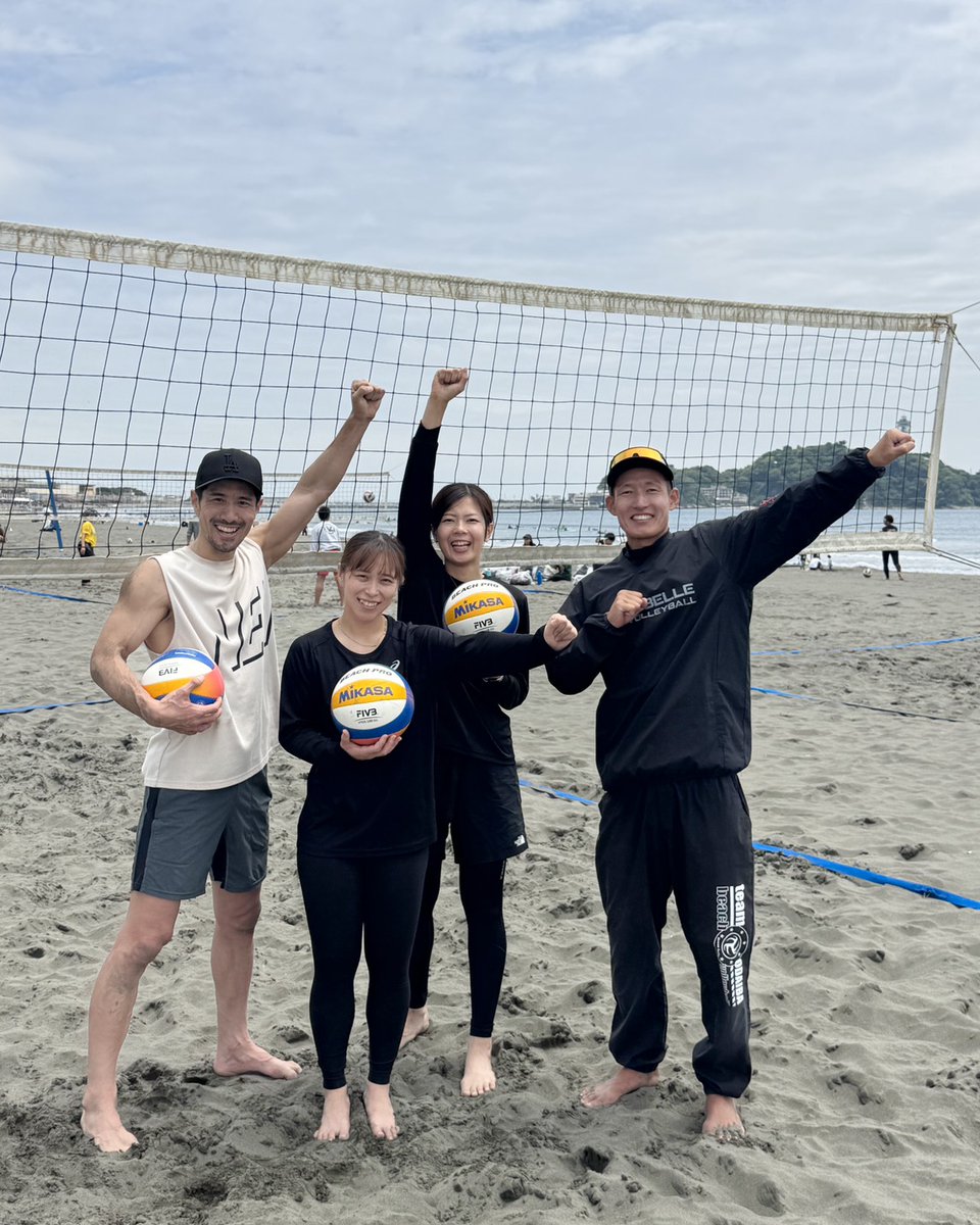 yuto1985's tweet photo. 昨日のビーチバレー🏖️🏐 ポーズを求められて咄嗟にグレベアポーズになりました🤣 https://t.co/cUtler8pIt
