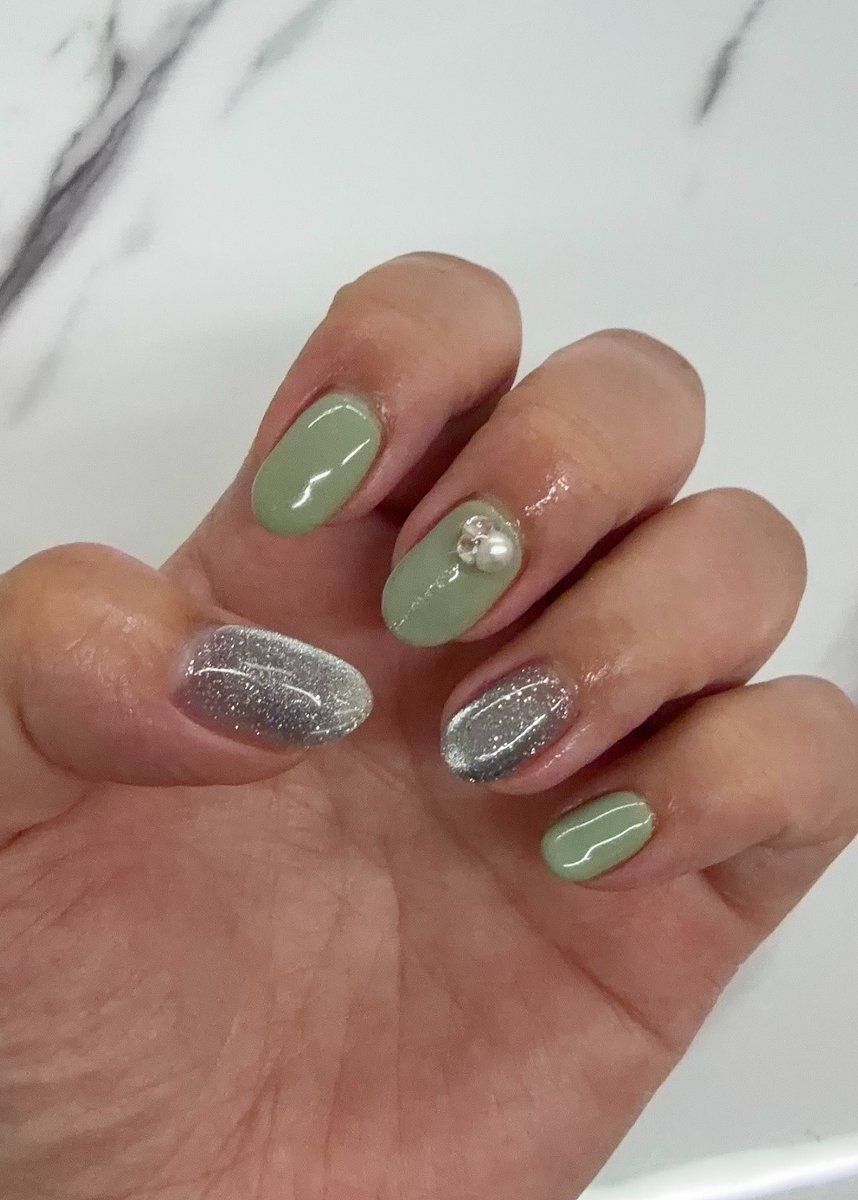 HARIBO18m's tweet photo. 5月ネイル💅
マグネット優秀で困る🤣 https://t.co/UUP4Q5F4Dt
