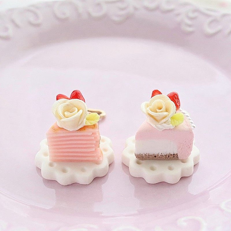twinklesweets22's tweet photo. 作家紹介⑰

プチケーキのキーホルダー（チャーム）
@kuu_kamakumi 

わんわんカヌレのキーホルダー
@stellamarina_m 

ビオラのレモンタルトバッグチャーム
@sunnyspotgaden 

詳細は @macaron_miluku さんのブログをご覧ください♪

#阪神百貨店梅田本店
#twinklesweets
#みんなの手づくり作品展 https://t.co/SeINfwVvC6