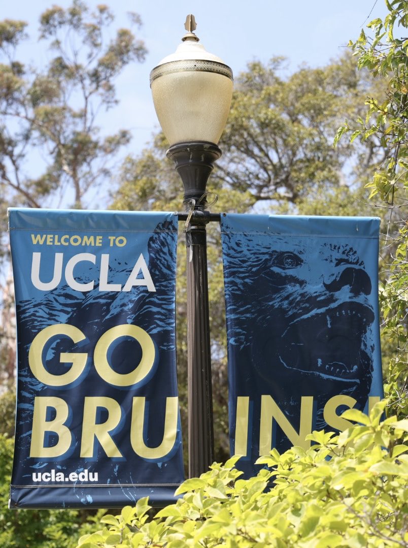 RunBlogRun's tweet photo. Some exciting athletes at Drake stadium on UCLA campus today for LA TrackFest!
Photos by Chuck Aragon
#soundrunning, #LATrackfest https://t.co/LlcT5msMj6