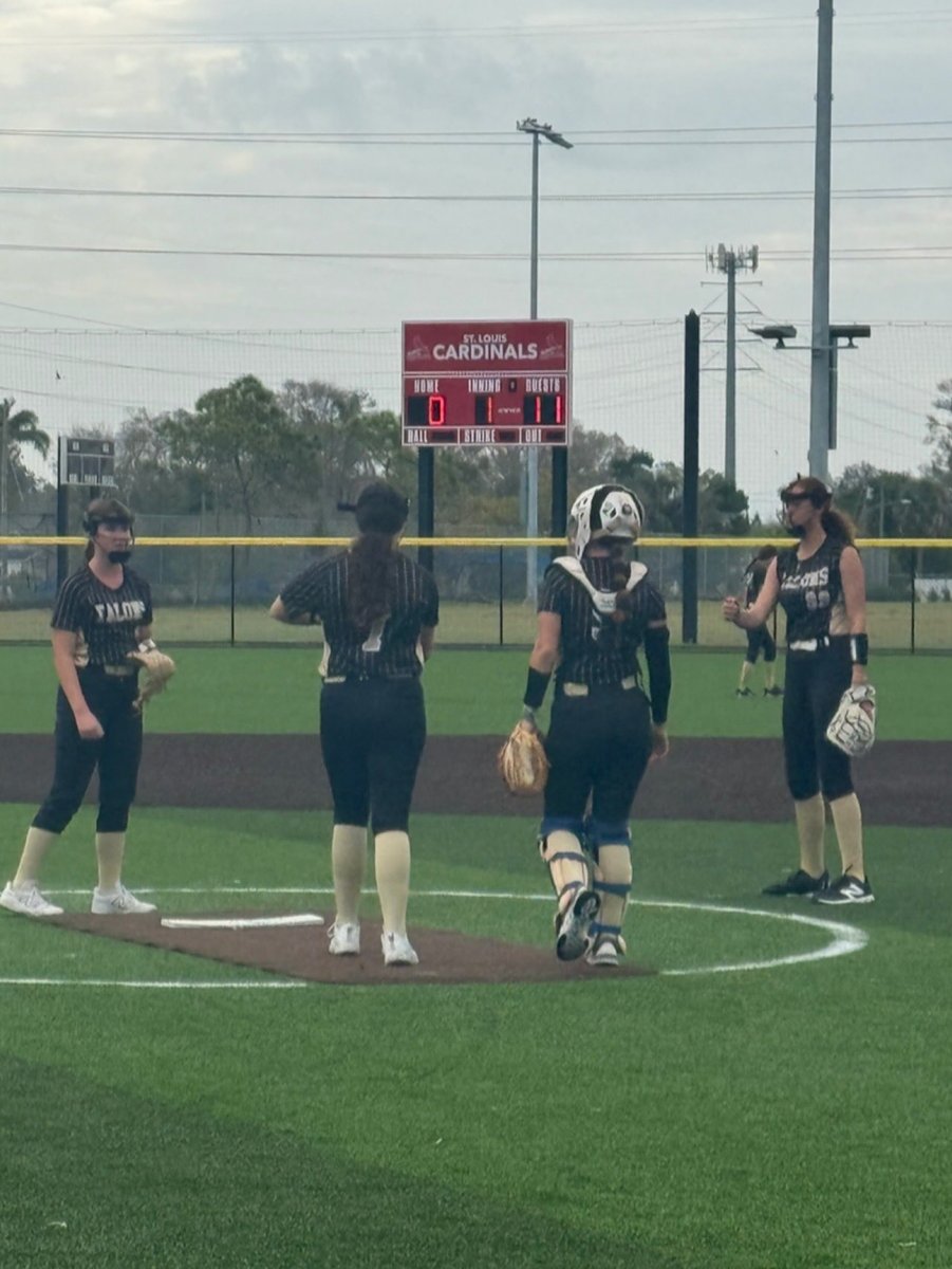 mgrehansavona_9's tweet photo. Being a student-athlete isn’t always easy, but I’m proud to be heading into high school after finishing middle school with all A’s and being selected for the Cambridge Program. Grateful for coaches, teachers, teammates, family, and everyone who’s helped me be better every day🎓🥎 https://t.co/9PlK24Apu1