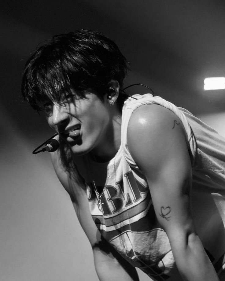 TS โ สสสแดษด. as Eric TBZ tweet media