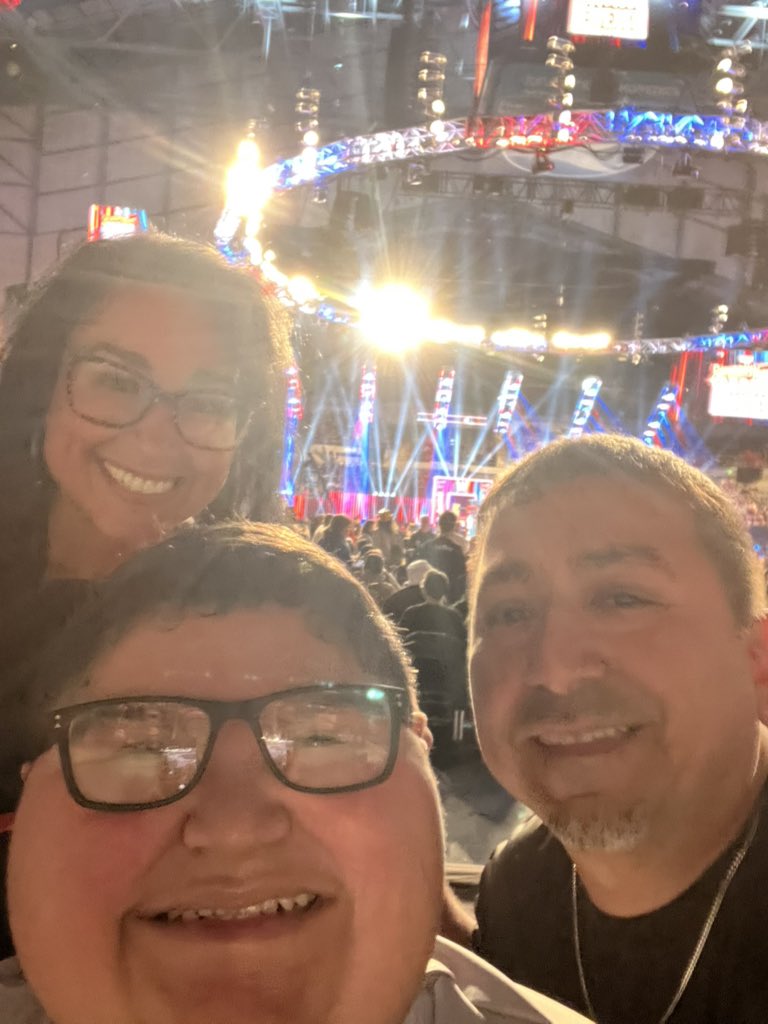 GoMattyGo1's tweet photo. Saturday nights main event with my mom and dad #wwe https://t.co/9pcf99GaD5