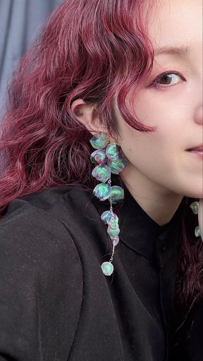デザフェス2日目！ 2枚目のピアス(イヤリング )が好評で、レインボー
