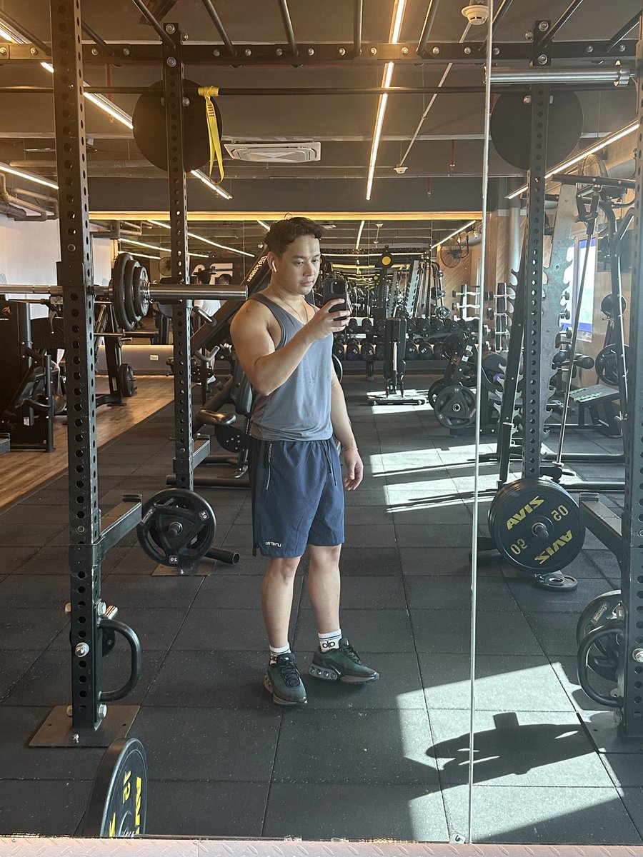 G_Ponce2's tweet photo. Early 🏋️‍♀️ before heading to ⛪️🙏🏻! Have a Blessed Sunday https://t.co/2erAKQV1RY