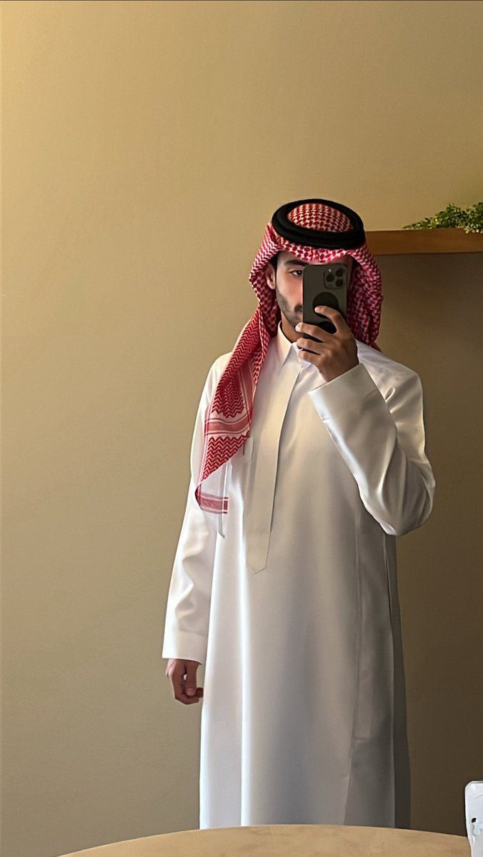 qr210a's tweet photo. عسى مدهال ملهوف الحشا للرايح الصبّاب
يصبّ من الوله و يعانق المحبوب محبوبه https://t.co/5eC8dvQw8h