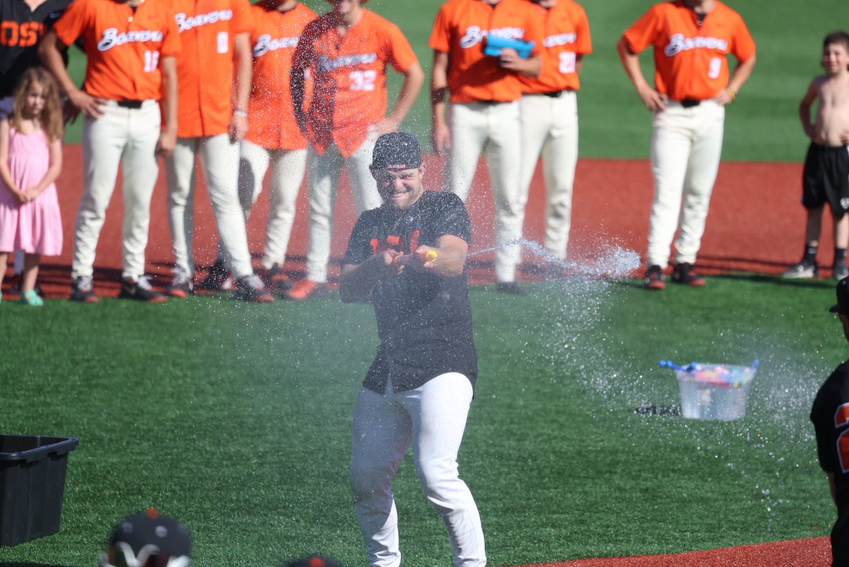BeaverBaseball's tweet photo. How do you finish off Double Play Weekend? With the most epic water fight of course! https://t.co/FZXcDerKY2