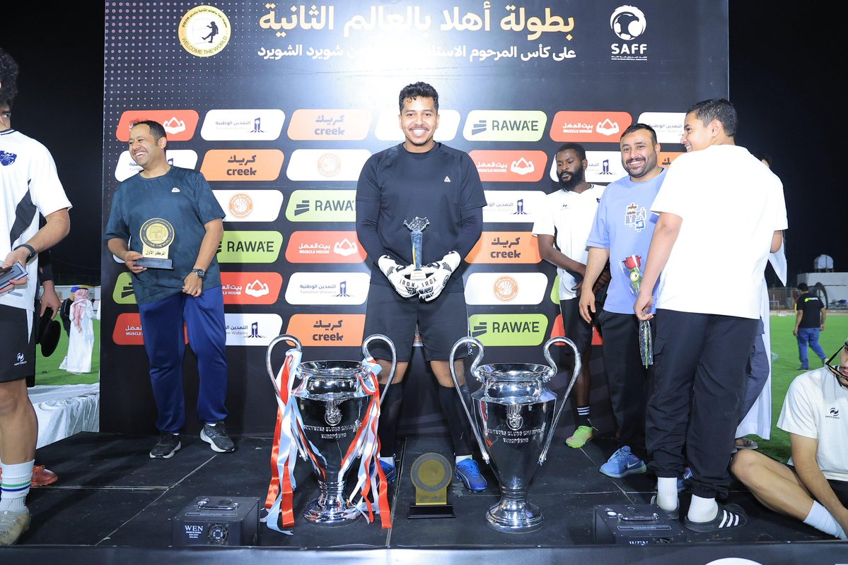 sportaldilm's tweet photo. القفاز الذهبي عبدالله العبيد🧤🤍
بطولة استثنائي وأفضلية مستحقة 🏆😮‍💨

#بطولة_أهلا_بالعالم_الثانية || #الدلم || #الخرج https://t.co/5lsGXsqIoV