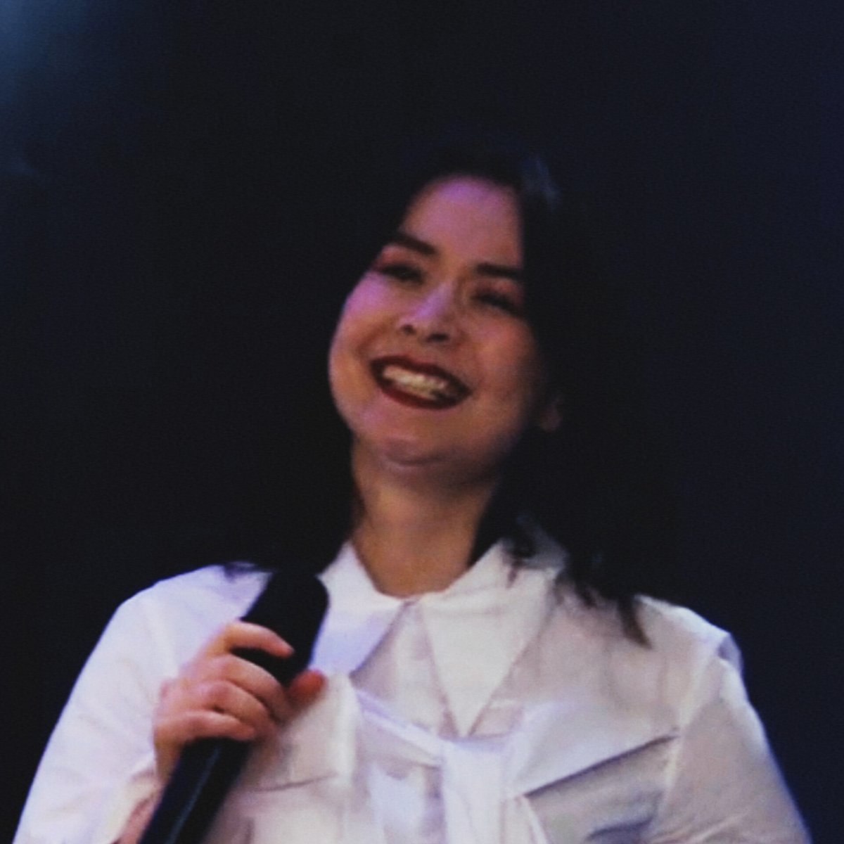 mitski files tweet media