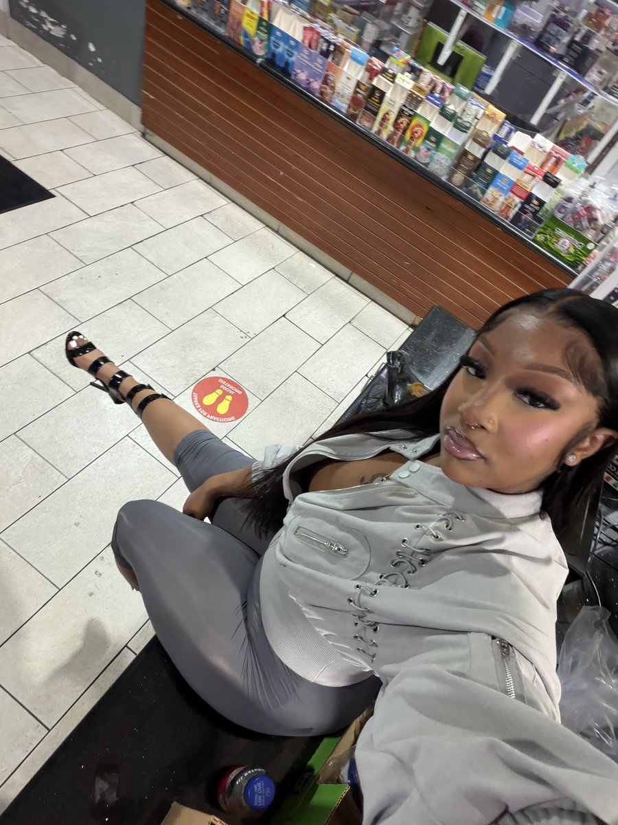 THE DOLL tweet media