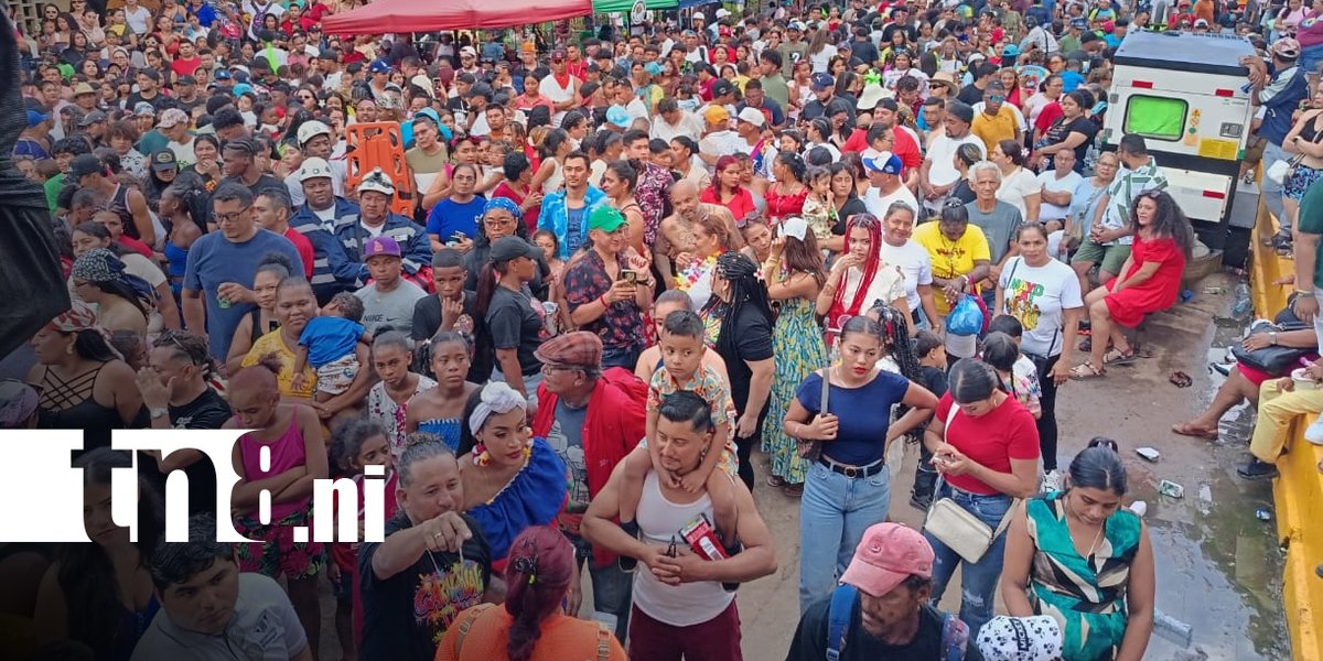 canaltn8's tweet photo. #AHORA | Lleno total en el parque Reyes de la ciudad de Bluefields, en la presentación de las comparsas. Familias de todos los departamentos del país hoy disfrutan de la cultura caribeña a través de las festividades del May Pole 2026.
#Nicaragua #Bluefields https://t.co/ZV2wc7pSbv