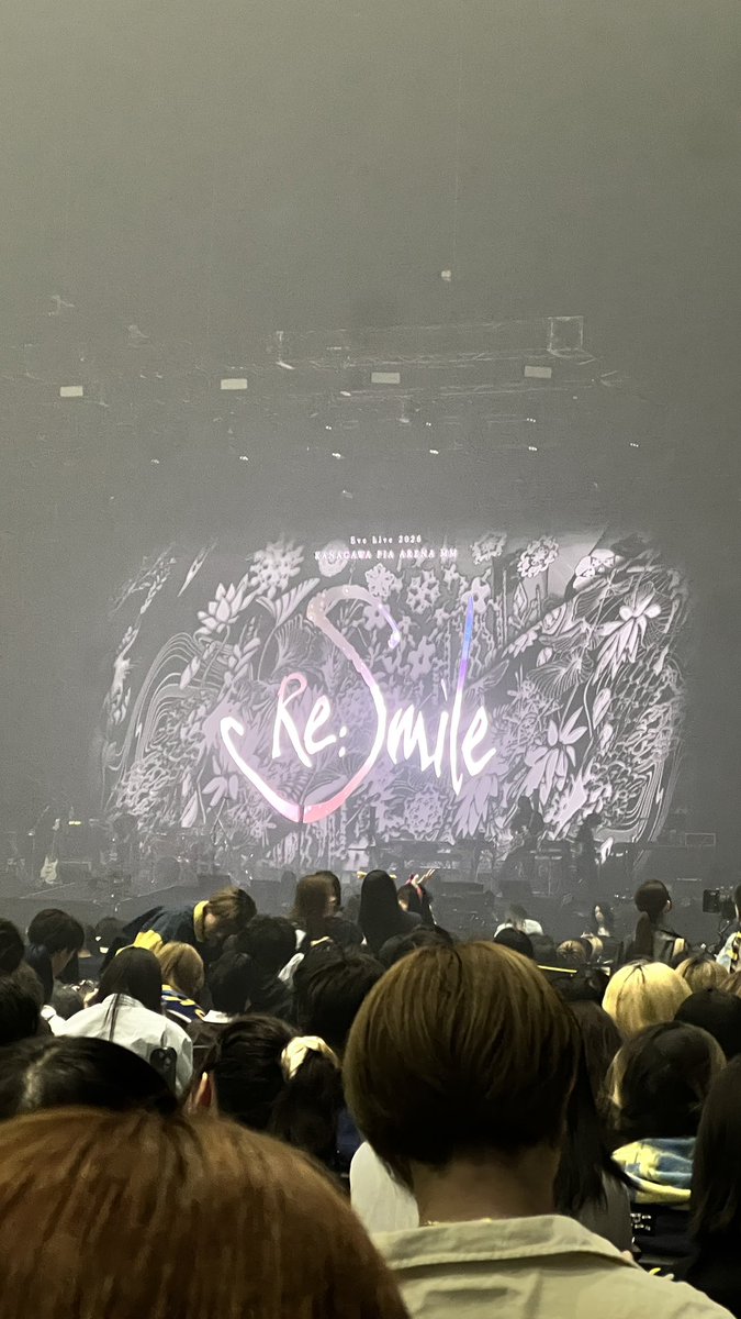 _6lmt's tweet photo. Eveは小学生の頃からずっと聴いてて、
ついに19なって生で観ることが叶ったRe:Smileとして再公演してくれてありがとう俺も頑張る https://t.co/MhcDfwBbQN