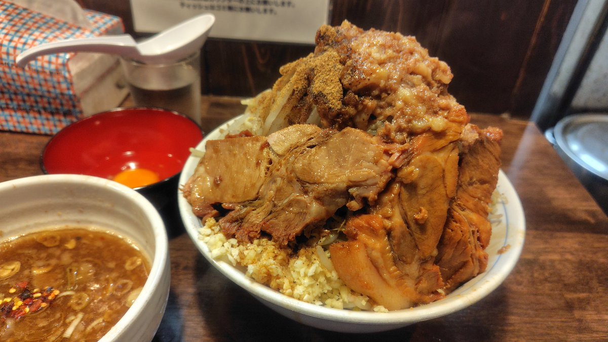 バリウス@ tweet media