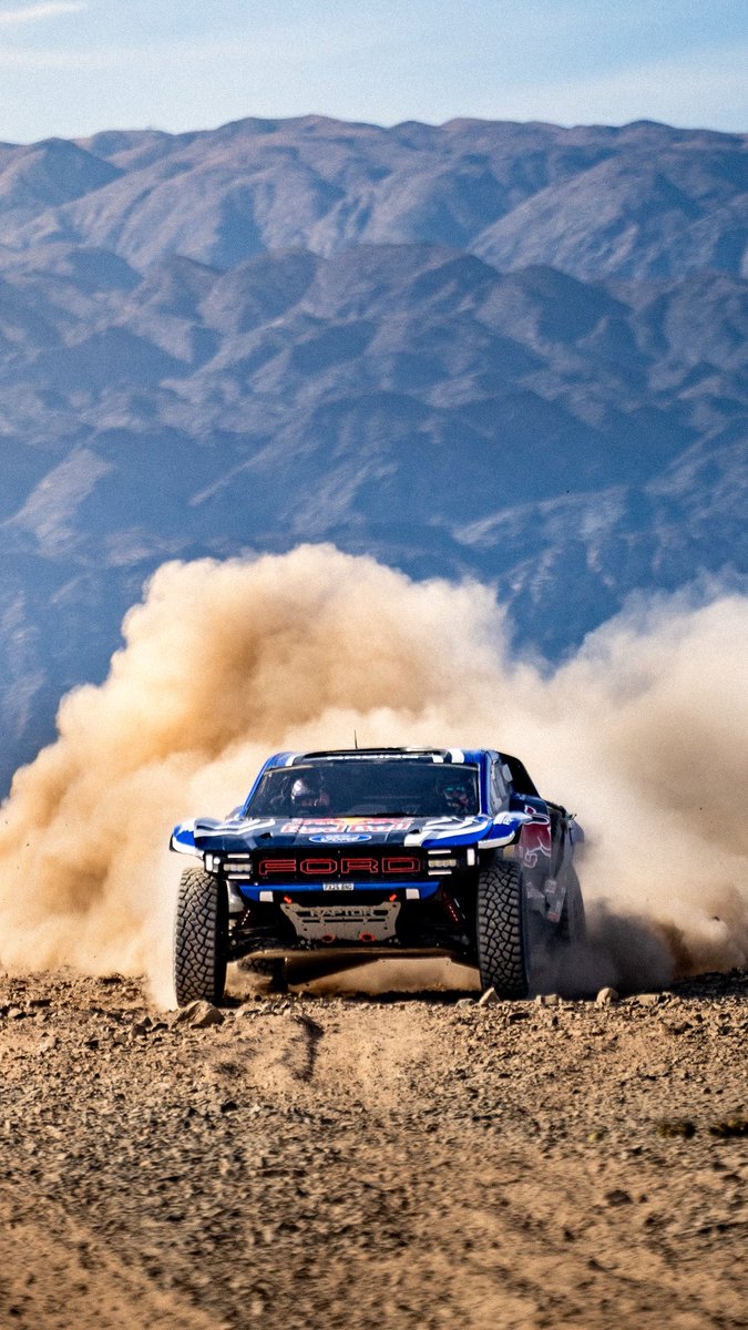 Carlos Sainz tweet media