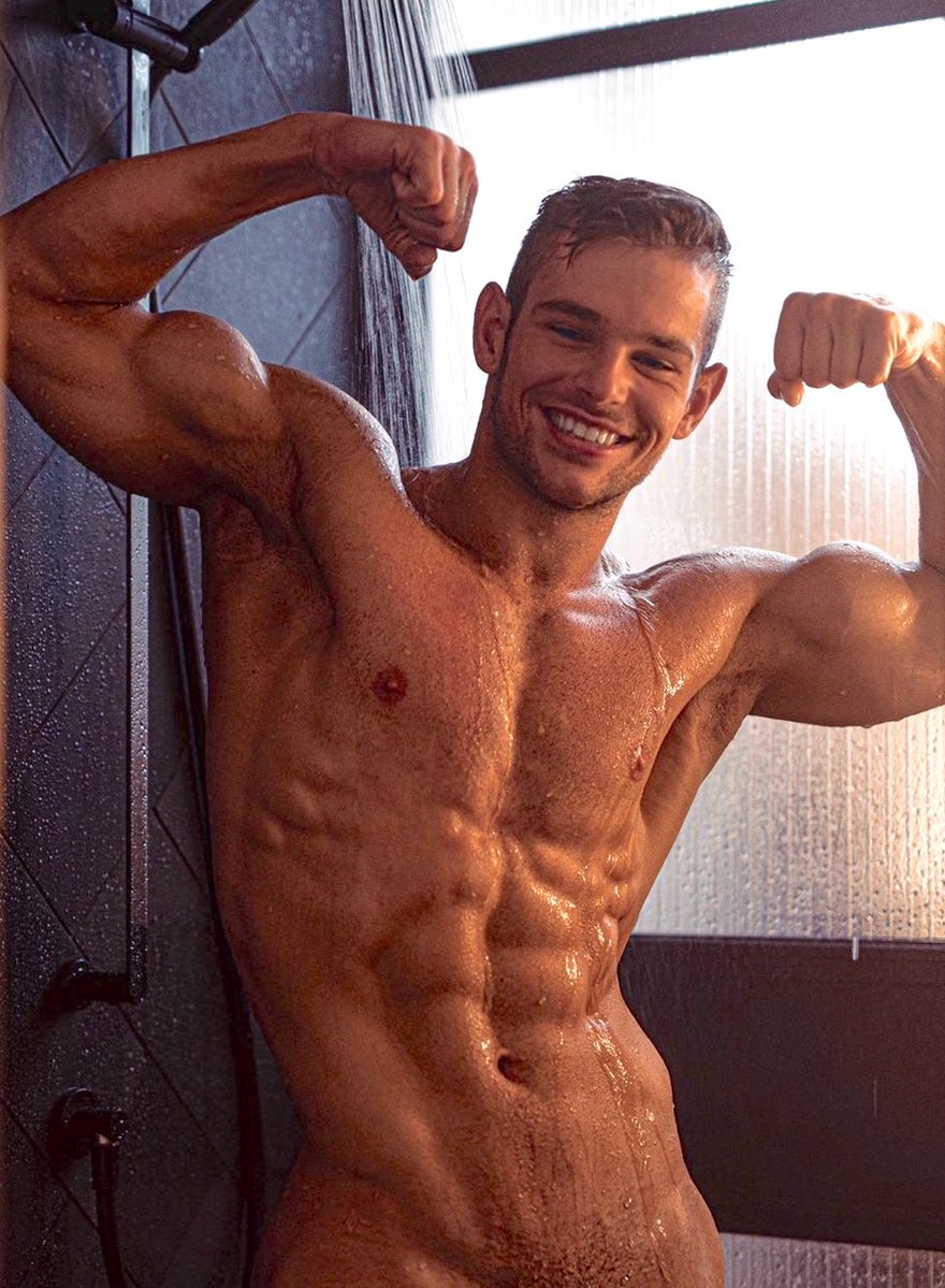 Muscle Worship tweet media