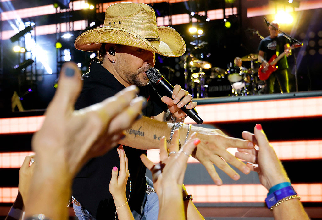 Country 104 tweet media