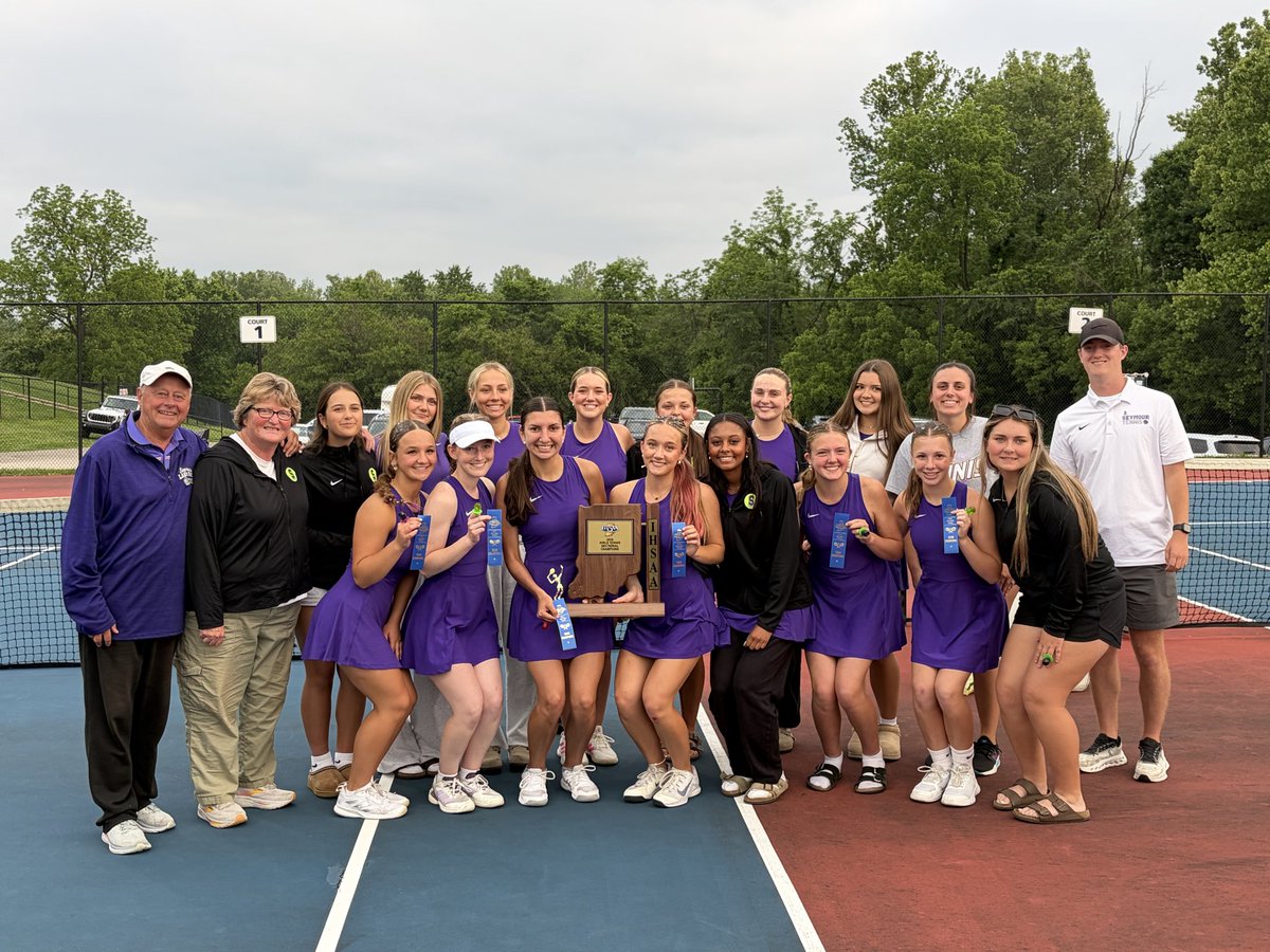 SEYMOUROWLS1's tweet photo. Huge congratulations to the Seymour Lady Owls! 🎉🏆 They shut out Trinity with a commanding 5-0 straight sets (10-0) win to secure the sectional championship. What a season of hard work, teamwork, and heart — proud of every player and coach! Owls will.  📸🎾 https://t.co/KvYXJb720W
