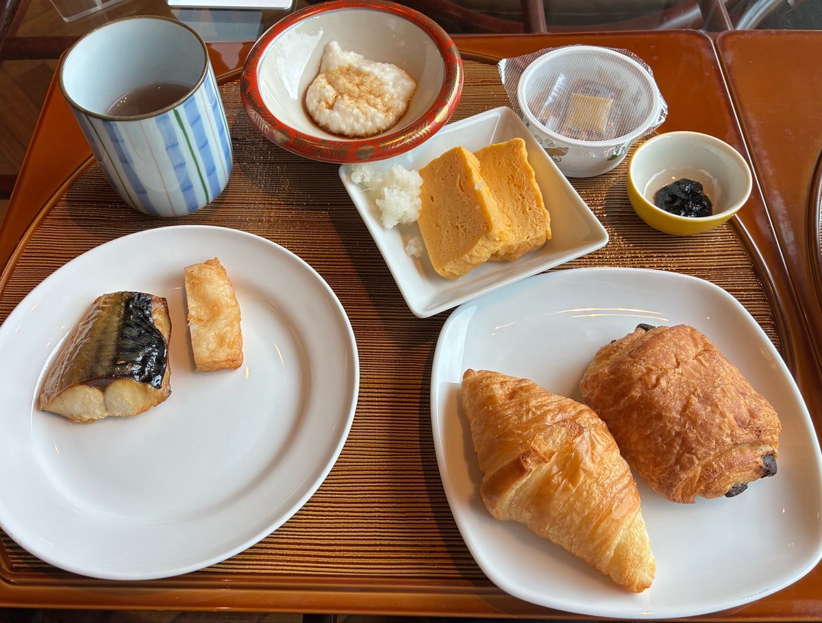 よっちー tweet media