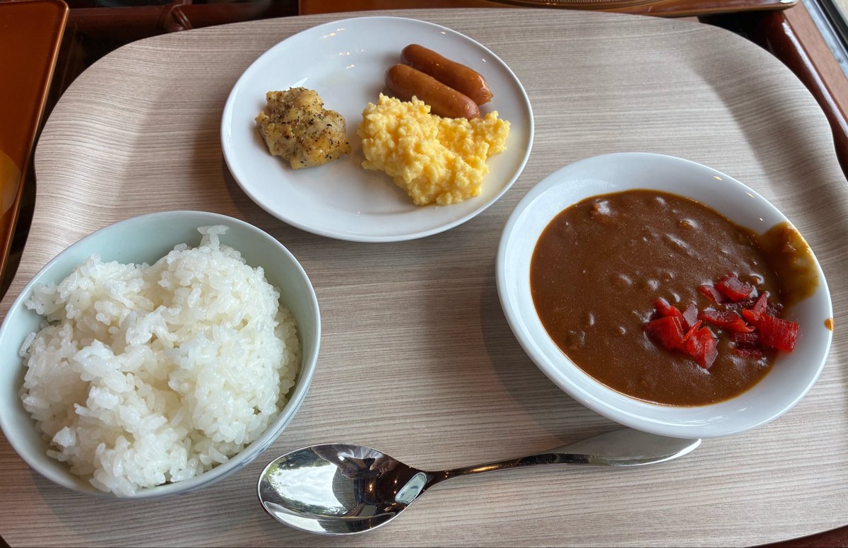 よっちー tweet media