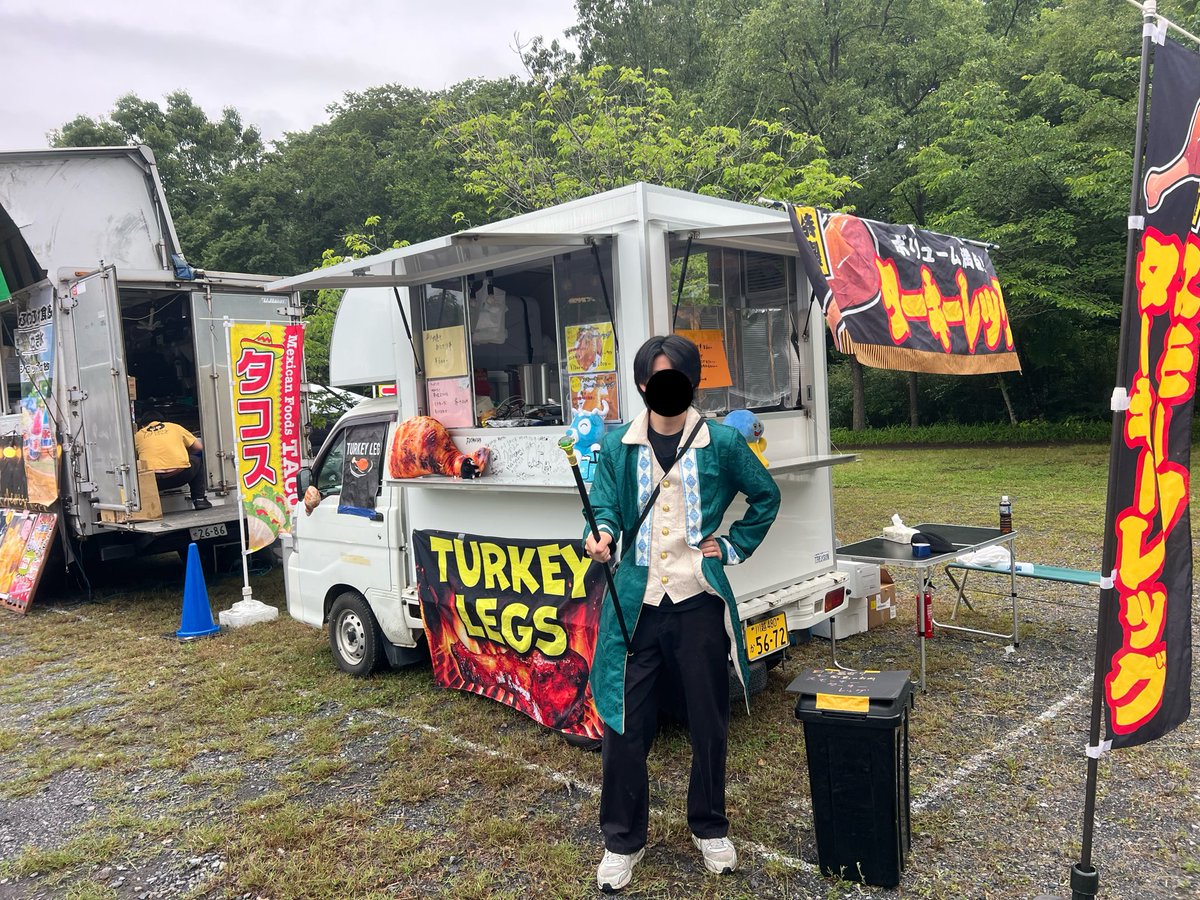 scatmancafe's tweet photo. ターキー王👑と準備中

@巾着田公園 https://t.co/IfOyyLsDyk