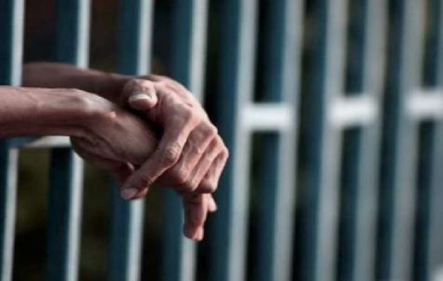 Vision_Pais_py's tweet photo. Este domingo en Visión País, ponemos bajo la lupa la Situación actual del sistema penitenciario. Un análisis profundo sobre el tema, para entender la realidad de hoy y debatir las soluciones que necesitamos de cara al mañana.
Te esperamos a las 20:00 hrs, por las pantallas de NPY https://t.co/8qZ2G2zFYF