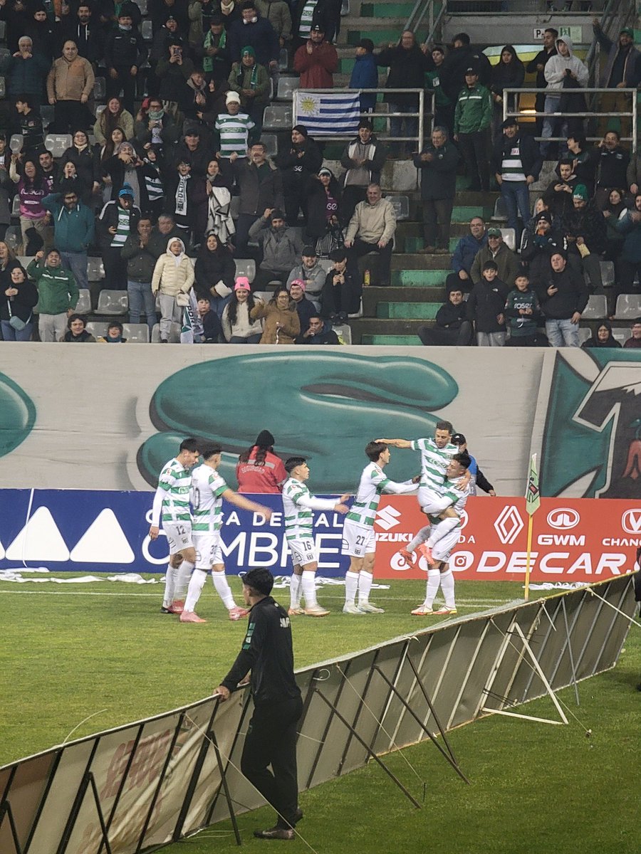 _Guill3_'s tweet photo. Goooolazoo para Temuco, Buonanotte 1-0 ⚪️🟢⚪️ https://t.co/f9jzJ3w2Ax