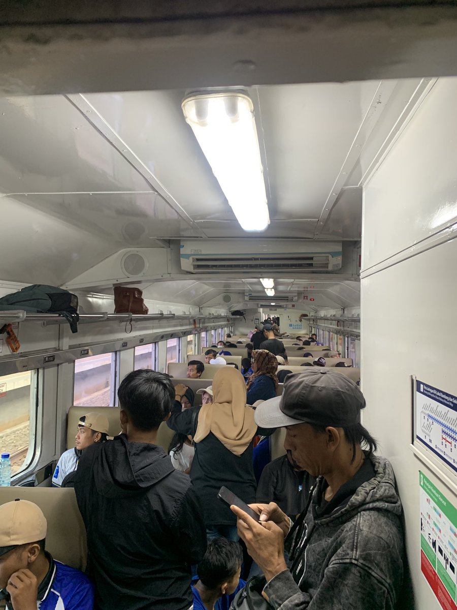 januaran_'s tweet photo. @persib Otw sa kareta min https://t.co/jpjbgGsONc