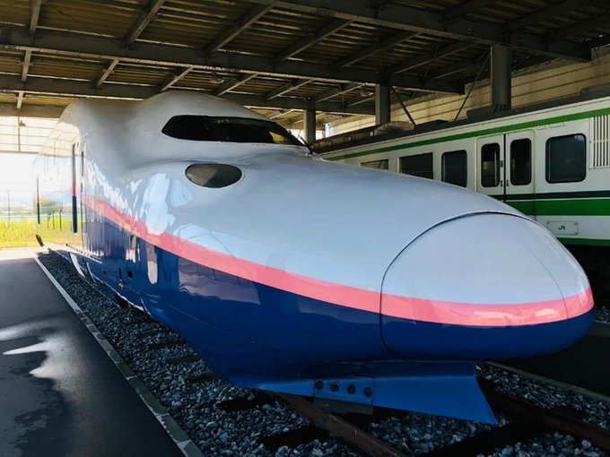 ncnrm's tweet photo. 【E4系新幹線車内公開】5月24日（日曜日）は、E4系新幹線の客室と運転室を公開日です。午前は11:40まで。午後は1:00から3:30までです。 南側展示場の車両入口付近で受付ております。入館券をお買い求めの上、お越しください。 https://t.co/LozUSXWx6i