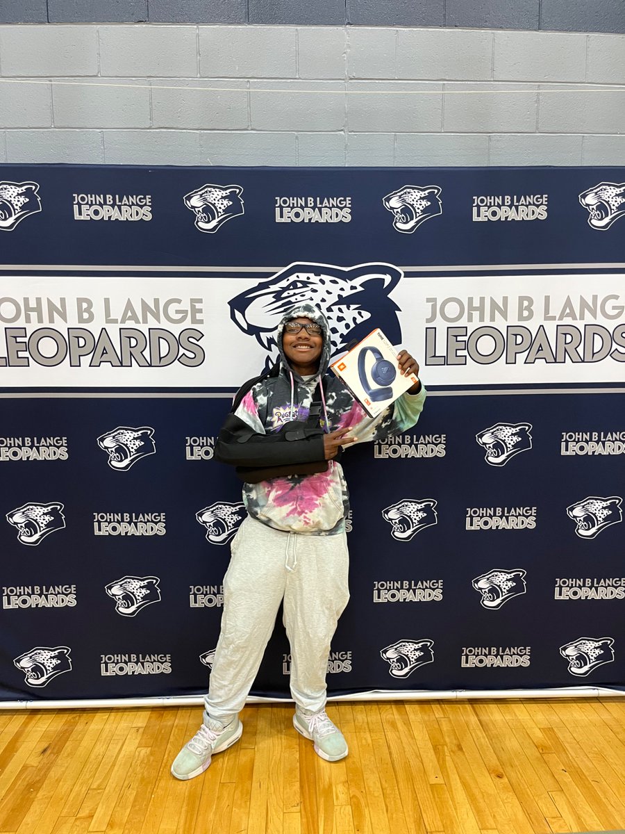 Lange Middle School tweet media