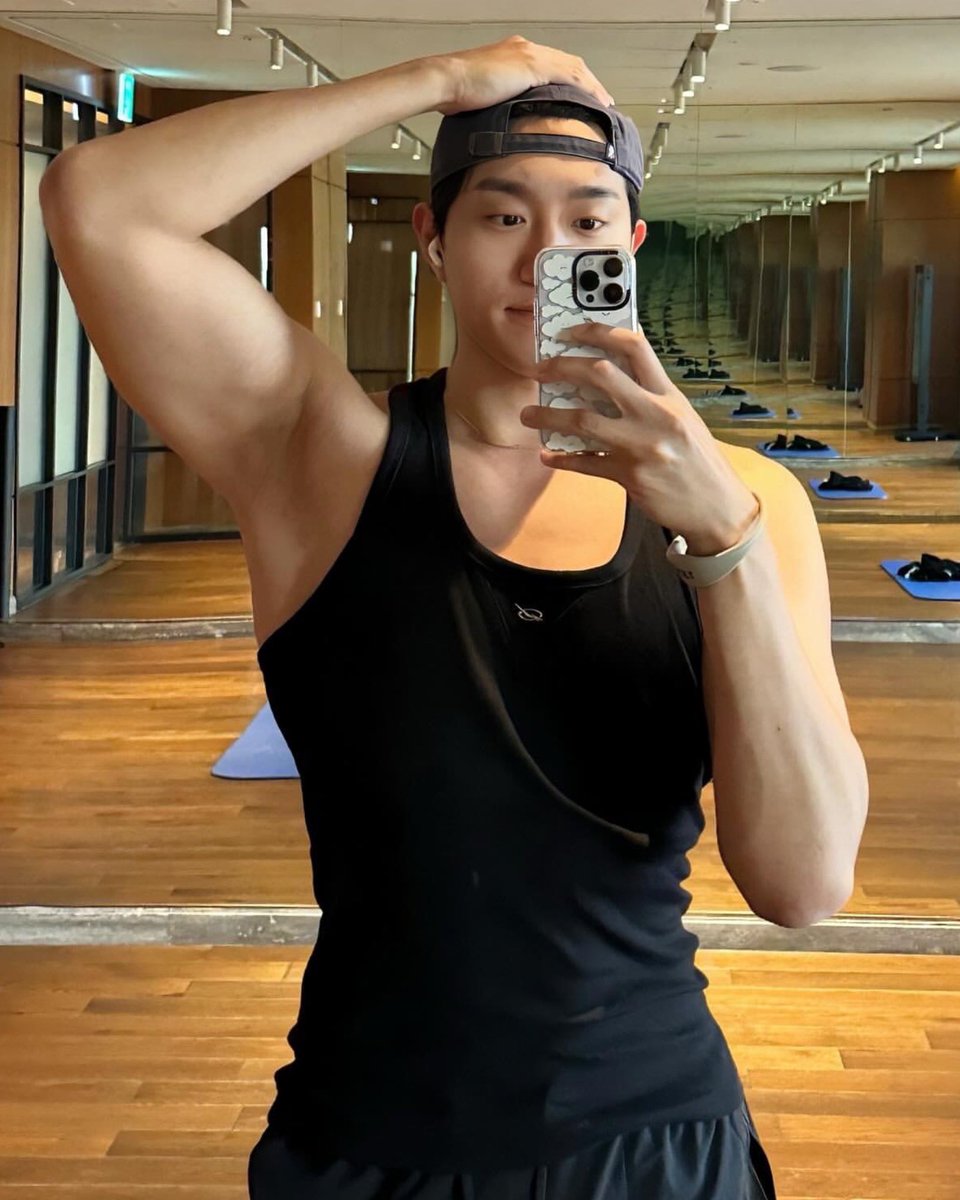 ผู้ชายรักแร้เนียน - Men's Smooth Armpit tweet media