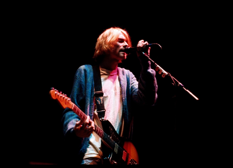 hourly kurt cobain tweet media