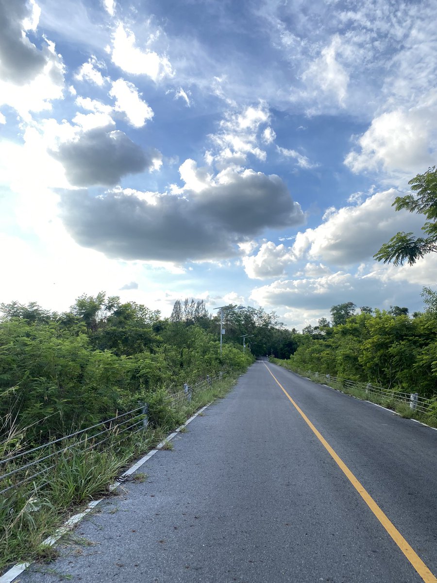 021900257's tweet photo. เดินเล่น เขาอิโต้ #ปราจีนบุรี #ในเมืองปราจีนบุรี https://t.co/SQLleZe1xh