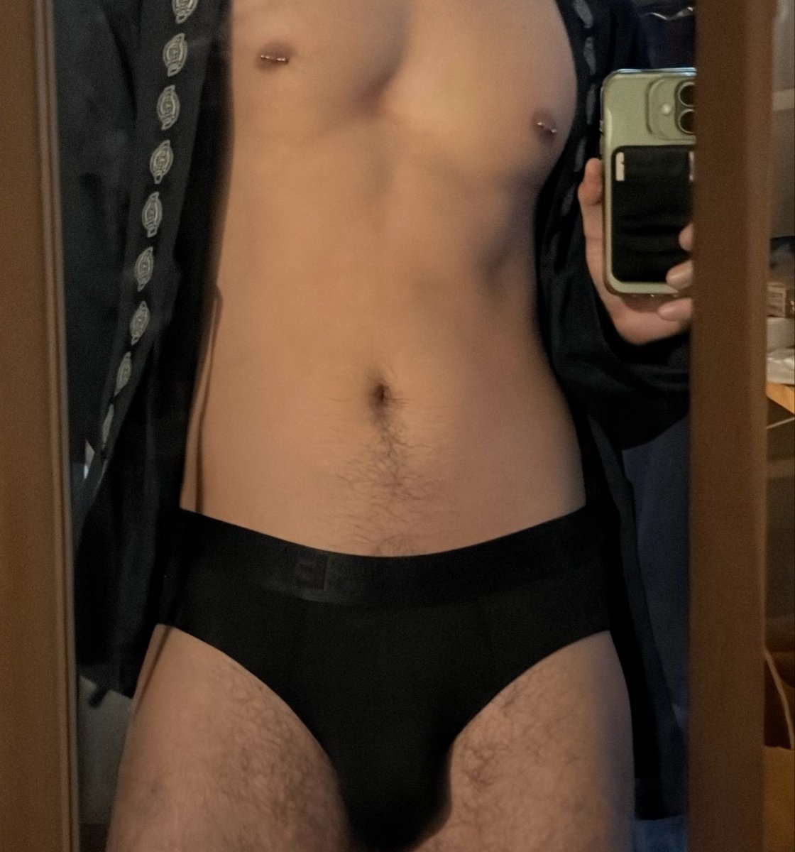 我想睡觉 tweet media