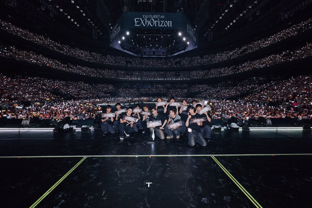 EXO tweet media