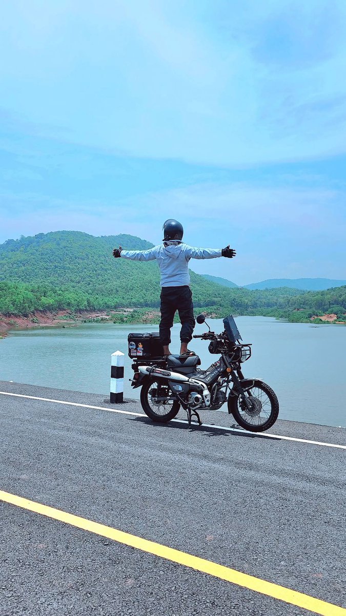 A140230's tweet photo. วันอาทิตย์ ขับรถ ไปเลาะเที่ยว #หนองคาย #อุดร https://t.co/oBo0I08PaM