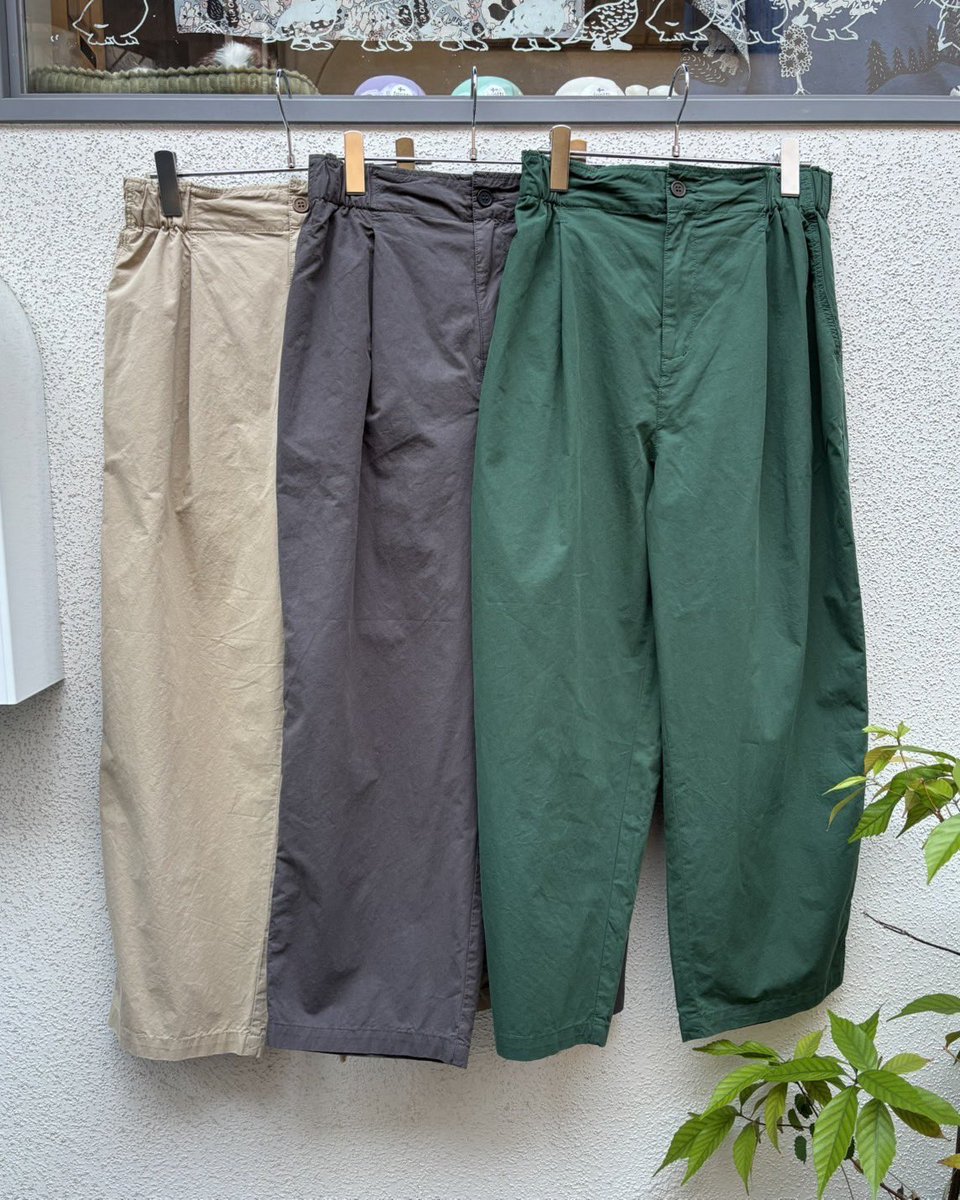 marbleSUD_naka's tweet photo. ☀️シアーリブ Vカーディガン×コットンギャバジン UNCLEタックパンツ🌿

Ｖネックが可愛いカーディガンと
ハリ感のあるさらりとした綿素材のパンツを合わせて
コーディネートしてみました♪

ぜひ店頭でお試しくださいませ！
皆様のご来店をお待ちしております☺️

#マーブルシュッド #中崎町 https://t.co/ObO84nKZMf