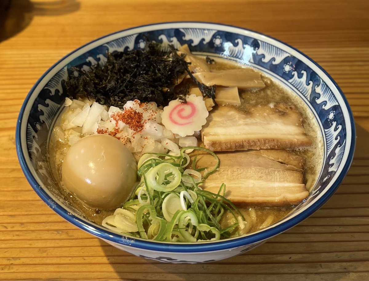hamada4432's tweet photo. ★５つ【5月24日】

こだわり麺工房たご@中川区
☑にぼし中華そば（麺増量）＋味玉
☑小ライス

来週からの日曜出勤に備えての訪問
一番落ち着く煮干しです
本日も馬馬でごちそうさまでした！

2026年76杯目

#ラーメン　#煮干し　#たごビス https://t.co/Bfe4iFG8TT