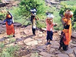 sgmeena088's tweet photo. #डांग_मांगे_चंबल_पानी
प्यास बुझाने के लिए अब त्वरित प्रशासनिक फैसले जरूरी हैं। 
चंबल नदी पास होने के बावजूद बुनियादी ढांचे की कमी से जनता त्रस्त है https://t.co/14uwYwEYui