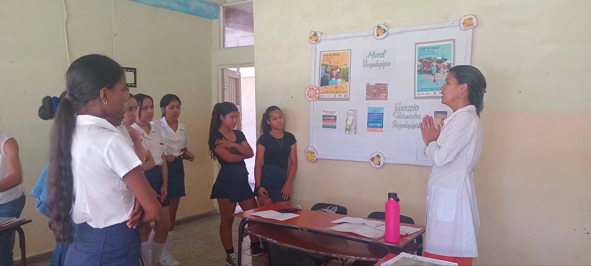 GeneralSagua's tweet photo. #ToleranciaCeroAlEmbarazoEnLaAdolescencia 
Seguimos en las entrevistas cara a cara con nuestras adolescentes de la ESBU Batalla de Sagua y también de La Plazuela, extendiendonos a otros centros para así llegar a más niñas y lograr nuestra meta. #SaguaEsSalud #VamosJuntosTanameños https://t.co/dVaRt3rGBt