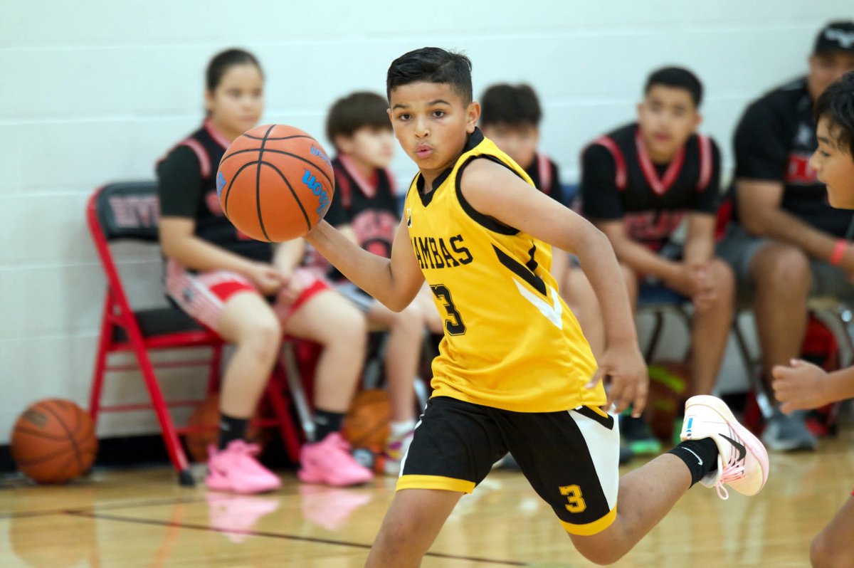 RiveraHoops's tweet photo. 🏀📸📸 from Day 1 of Mayhem 2026 at Brownsville Rivera https://t.co/i23zI1CnLa