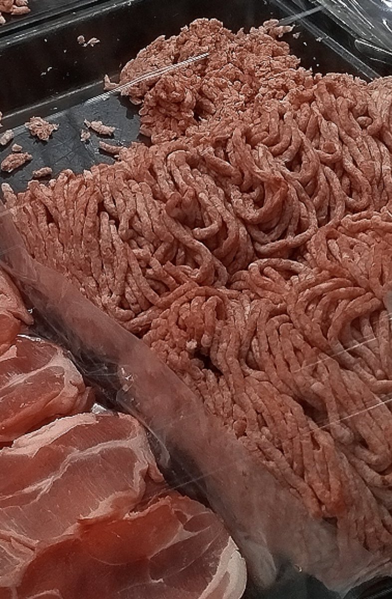 404_chess's tweet photo. #meatcore ground bits of meat https://t.co/qU5NdqRPlM