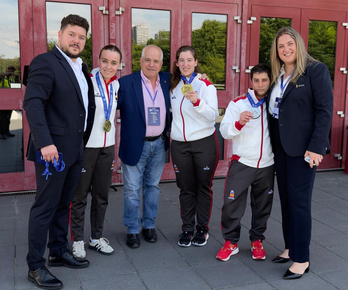 deportesavila's tweet photo. 🥋 #Parakarate
🥉 Lucía Sánchez vuelve a brillar en Europa y se cuelga un bronce en Frankfurt
https://t.co/6OhGpommAE https://t.co/1As8usdFNr
