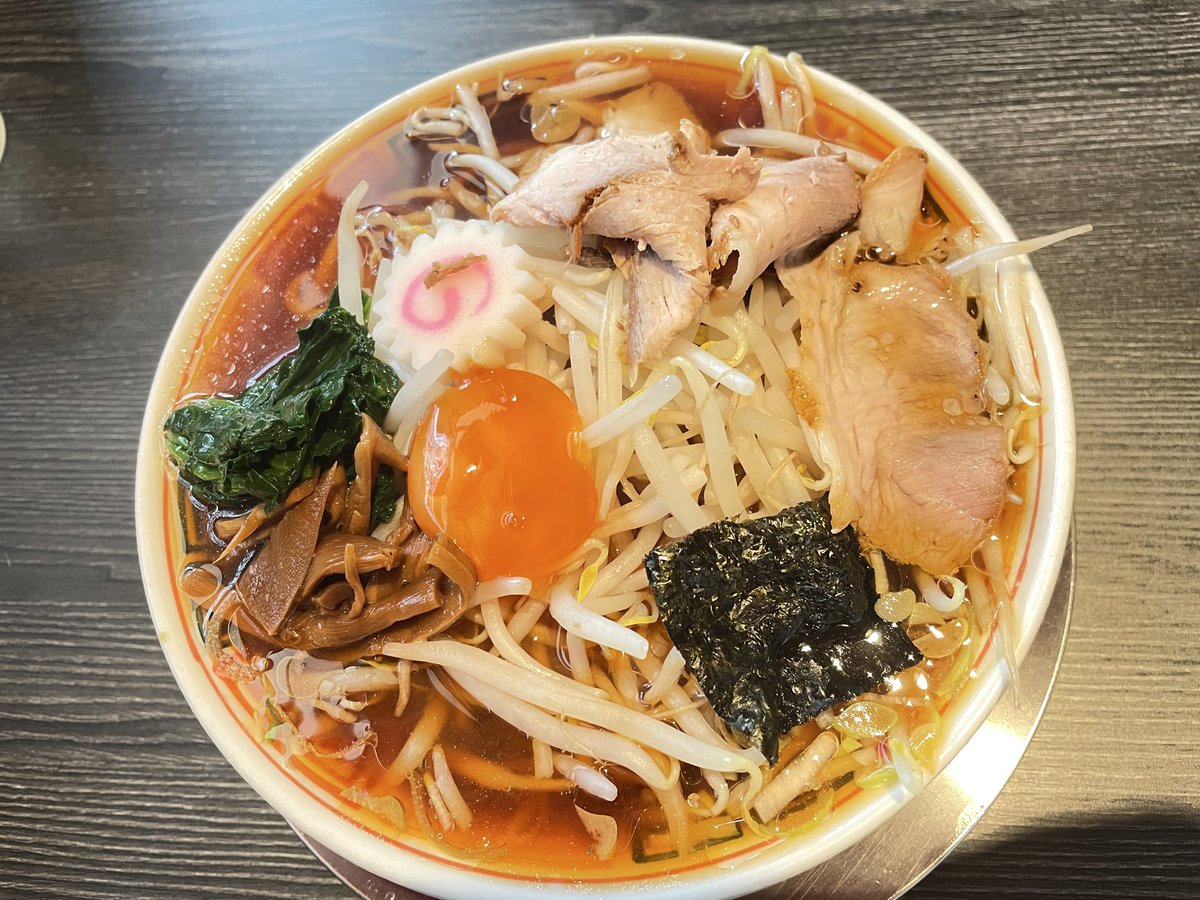 bec_yn's tweet photo. 荻川の麺屋米さんでラーメンいただきます。
荻川 秋葉山と、
金津 と、葱拉麺。
荻川は、あっさりした生姜醤油。
金津は、背脂ラーメン。
どれも味がしっかりしていて
美味しかった！
ゴロゴロした背脂のラーメン
久しぶりに食べたぁ。
ごちそうさまでした。
#新潟 #ランチ #ラーメン #麺屋米 https://t.co/YsNUWtmypO