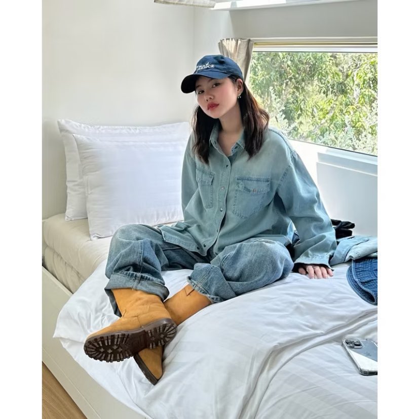 ditphew's tweet photo. ส่งต่อเสื้อยีนส์ ordinary but cute 
250ส่งฟรี จากราคาเต็ม650 #ordinarybutcute #ODBC
#ส่งต่อเสื้อผ้า #ส่งต่อเสื้อมือสอง #ส่งต่อเสื้อผ้ามือสอง #เสื้อผ้ามือสอง #เสื้อผ้ามือสองราคาถูก  #ส่งต่อเสื้อผ้ามือ2 #โล๊ะตู้เสื้อผ้า https://t.co/k4XPifqNM6