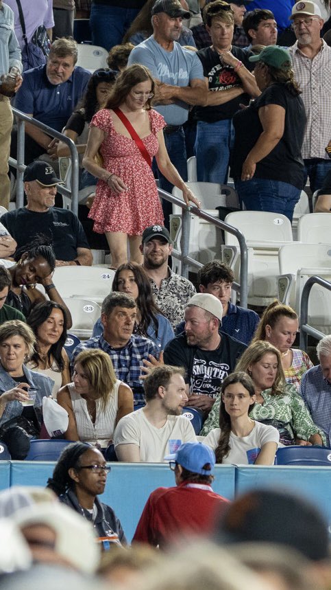 andrewmcohen's tweet photo. Always find your light and the camera.  Even at a stadium for a Chris Stapleton show. https://t.co/YKTnwmElZl